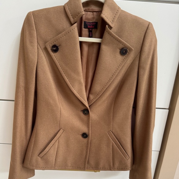 Ladie’s jacket, size 34 by Escada, exclusively for Neiman Marcus - Picture 1 of 2